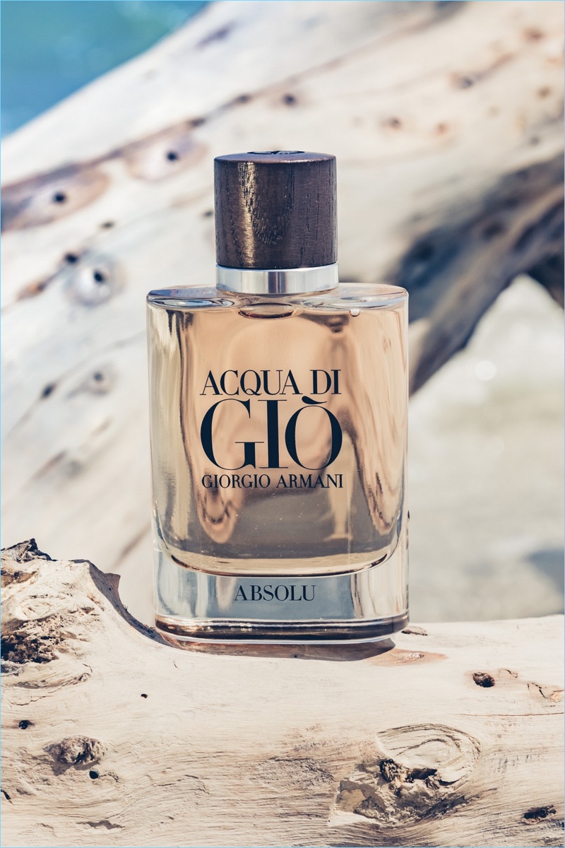 Giorgio Armani Acqua di Giò Absolu » Jason Morgan Takes a Swim for Giorgio Armani Acqua di Giò Absolu Campaign Giorgio Armani Acqua di Giò Absolu