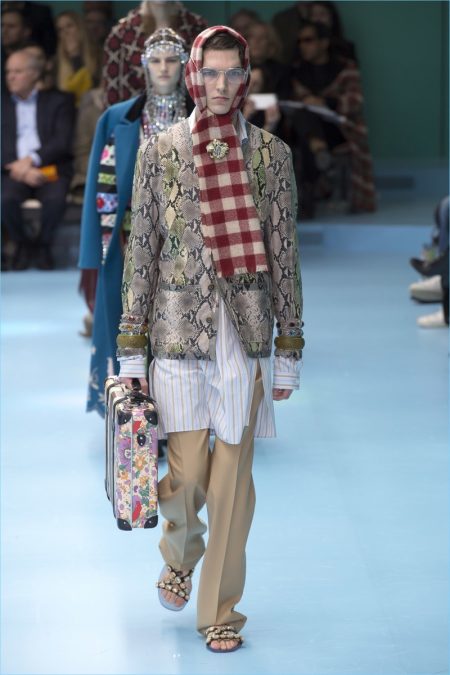 Gucci Fall 2018 Mens Collection Runway 008