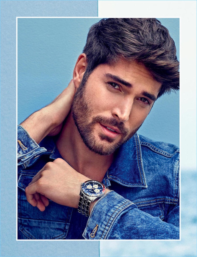 Nick Bateman stars in Guess' spring-summer 2018 accessories campaign.