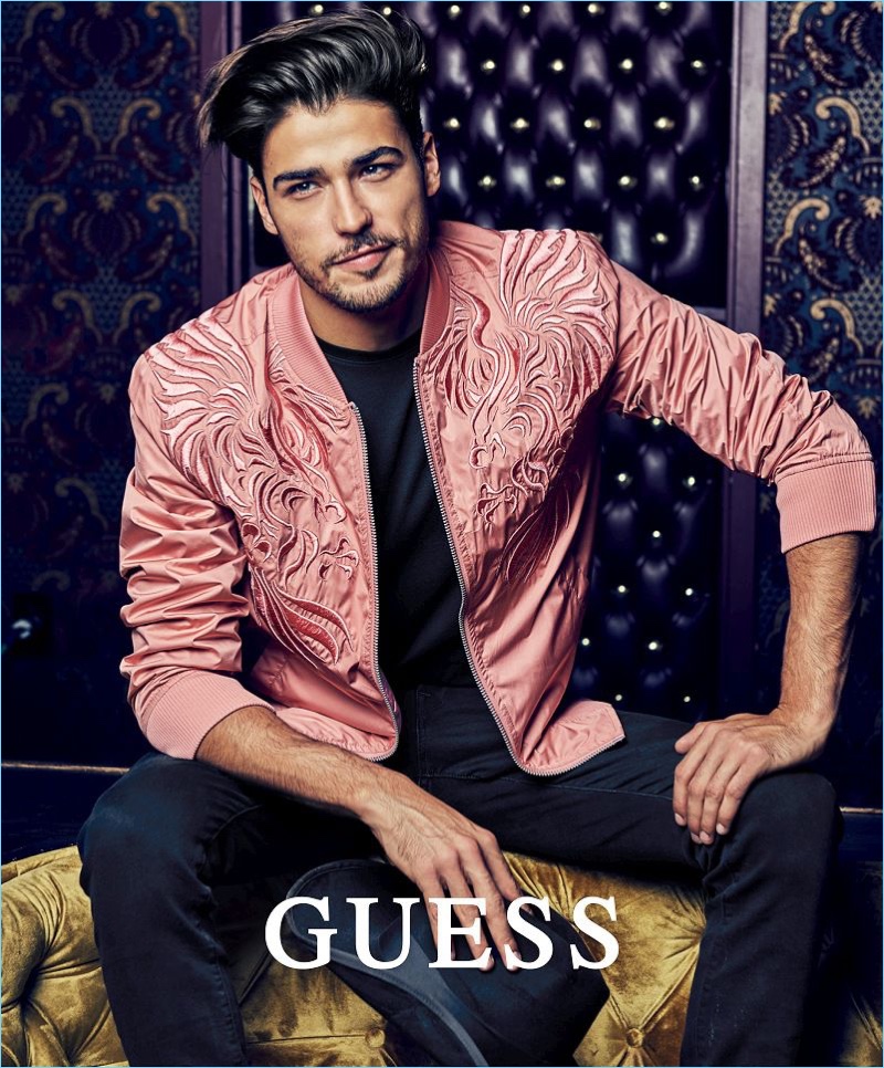 Model Alessandro Dellisola fronts Guess' spring-summer 2018 campaign.