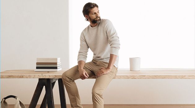 RJ Rogenski Sports Key Spring '18 Essentials by James Perse Model RJ Rogenski dons a neutral look from James Perse.