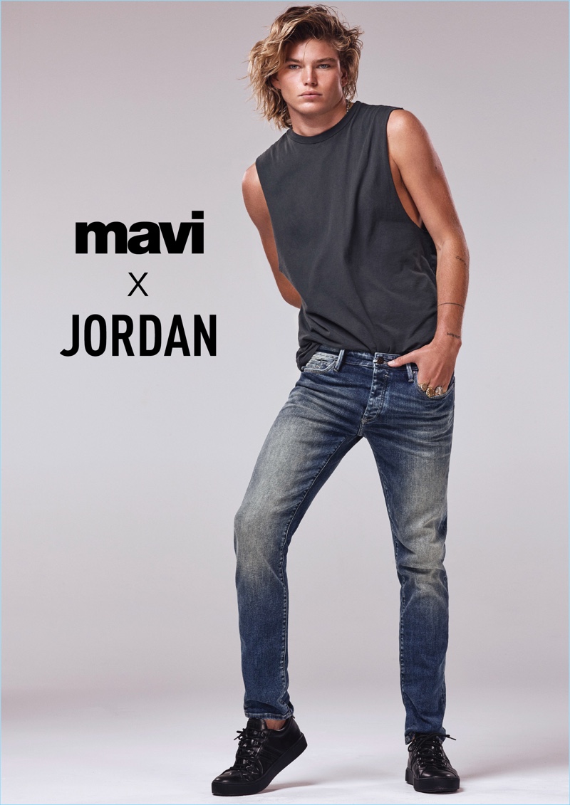 Sporting distressed denim, Jordan Barrett stars in Mavi's spring-summer 2018 campaign. » Jordan Barrett Rocks Denim for Mavi Spring '18 Campaign Sporting distressed denim, Jordan Barrett stars in Mavi's spring-summer 2018 campaign.