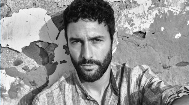Noah Mills Dons Relaxed Style for Mango Spring '18 Campaign Noah Mills stars in Mango Man's spring-summer 2018 campaign.