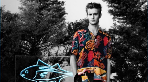 Ben Allen Embraces Tropical Style for Paul Smith Spring '18 Campaign Ben Allen stars in Paul Smith's spring-summer 2018 campaign.