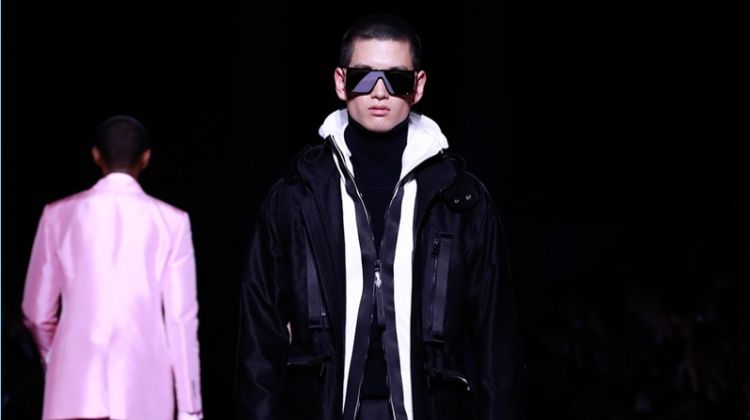 Tom Ford Debuts Glamorous Fall ’18 Collection