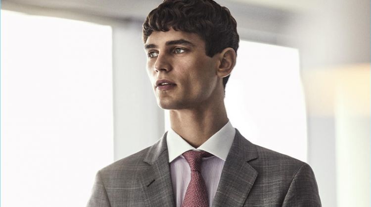 Arthur Gosse Covers Código Único, Dons Sharp Business Looks