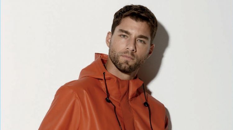 DKNY Goes Sporty Casual for Spring ’18 Collection