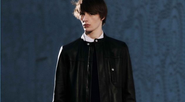 Finnlay Davis Embraces Techno Grunge for Diesel Black Gold Spring '18 Campaign Model Finnlay Davis stars in Diesel Black Gold's spring-summer 2018 campaign.