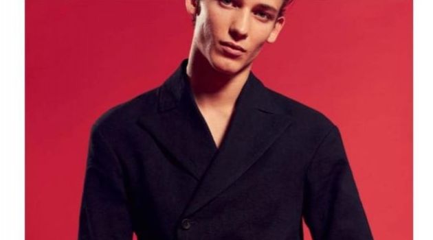 Christopher Einla Stars in Dirk Bikkembergs Spring '18 Campaign Christopher Einla stars in Dirk Bikkembergs' spring-summer 2018 campaign.