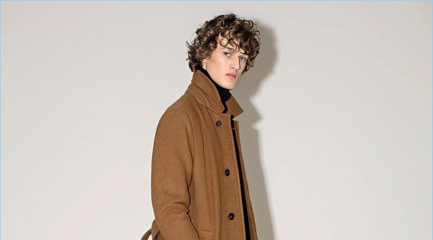 Simon Spurr Makes EIDOS Debut with Fall '18 Collection Simon Spurr Makes EIDOS Debut with Fall '18 Collection