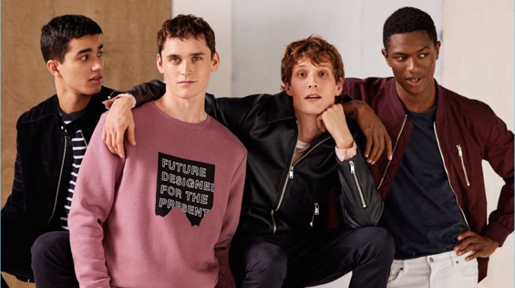 H&M proposes casual style with its new campaign. Embracing spring looks, models Saif K., Anders Hayward, Felix Gesnouin, and Hamid Onifade pose for a picture.