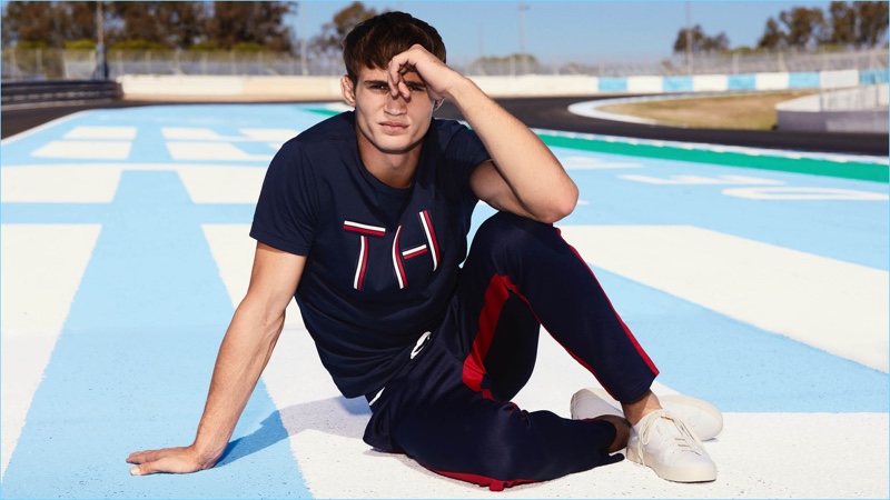 Julian Schneyder wears a casual look from Tommy Hilfiger.