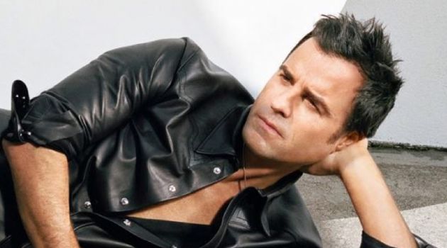 Justin Theroux Rocks Leather for Louis Vuitton Spring '18 Campaign Justin Theroux stars in Louis Vuitton's spring-summer 2018 campaign.