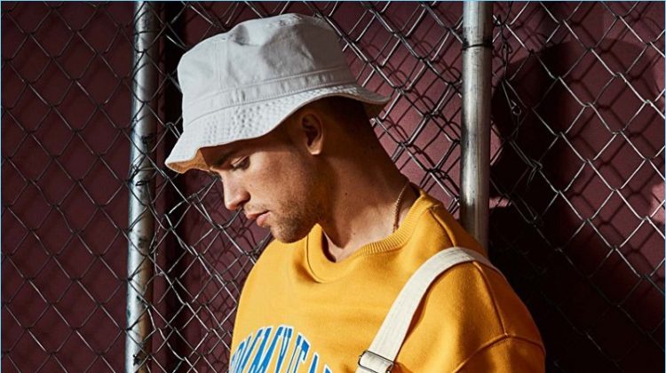 Brooklyn 90: River Viiperi Rocks Tommy Jeans for Simons