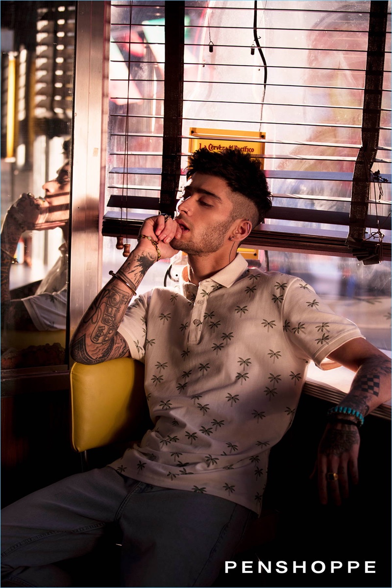 Taking to a diner, Zayn Malik fronts Penshoppe's spring 2018 campaign.