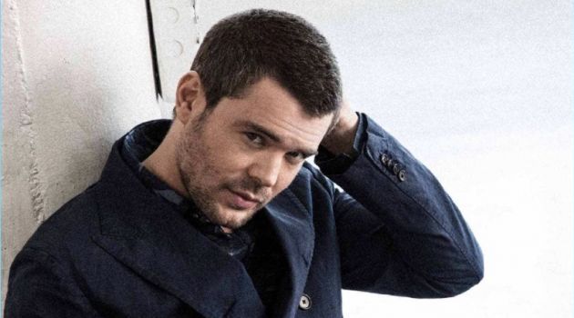 Charlie Weber Covers Da Man, Talks Frank Delfino Actor Charlie Weber wears a double-breasted look by Michael Kors.