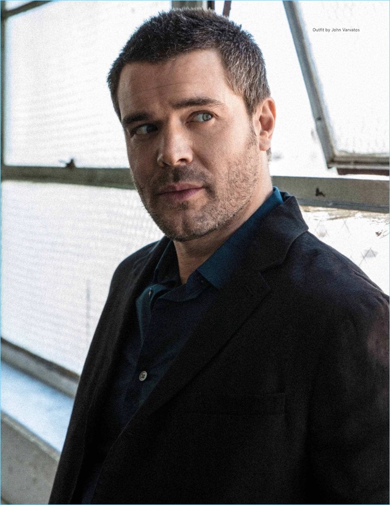Connecting with Da Man, Charlie Weber wears John Varvatos. » Charlie Weber Covers Da Man, Talks Frank Delfino Connecting with Da Man, Charlie Weber wears John Varvatos.