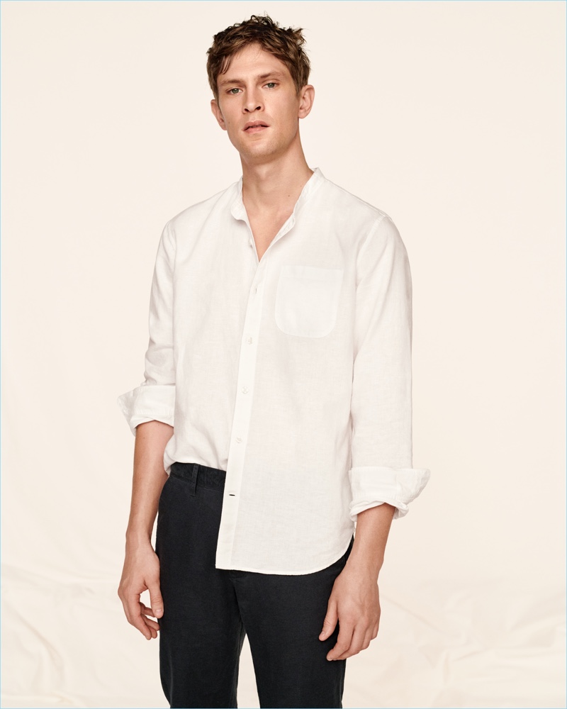 Mathias Lauridsen dons a Gap standard fit shirt in pure linen.