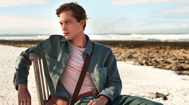 Greg Nawrat Hits the Beach for Gino Rossi Spring '18 Campaign Greg Nawrat stars in Gino Rossi's spring-summer 2018 campaign.