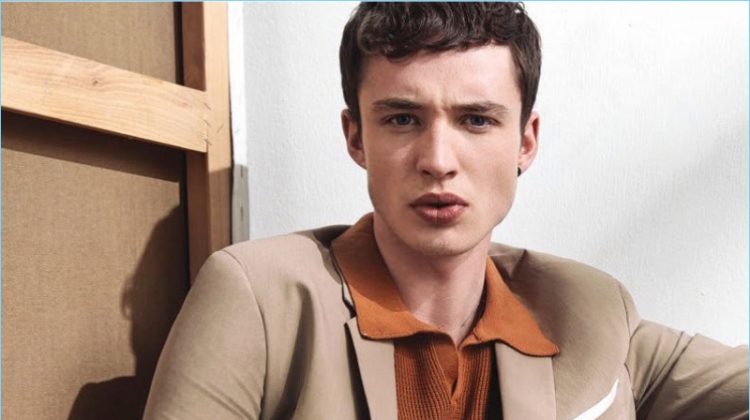 Harry Preston Dons Smart Tailoring for Esquire Turkey