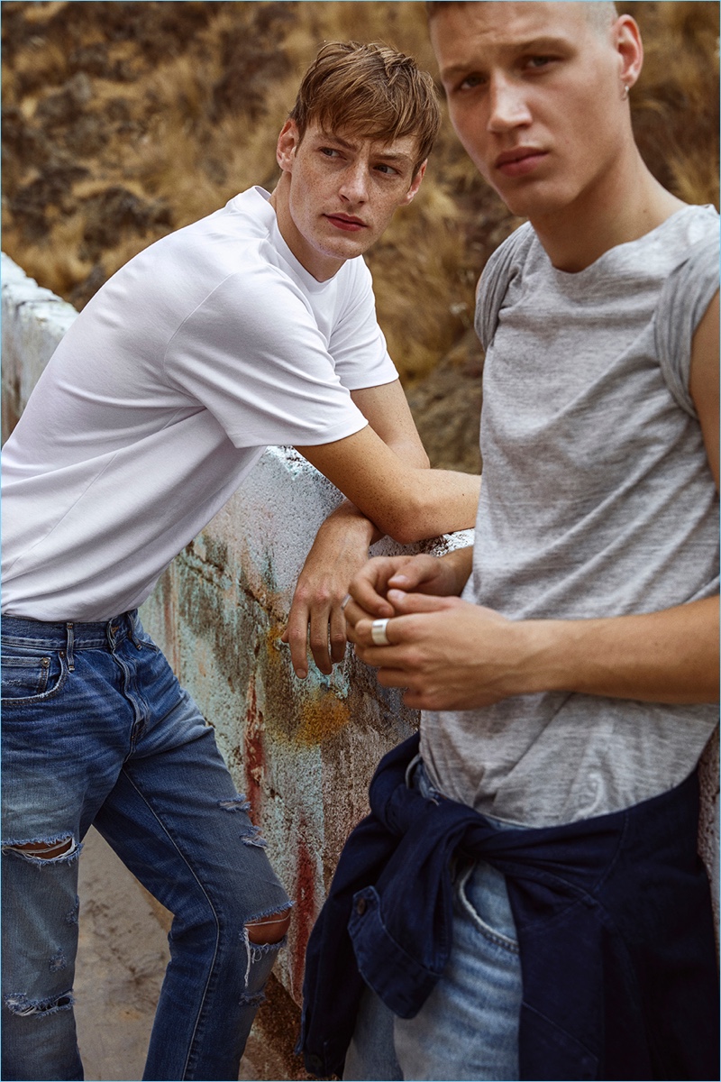 Jack & Jones enlists models Roberto Sipos and Michael Oder to star in its spring-summer 2018 campaign.