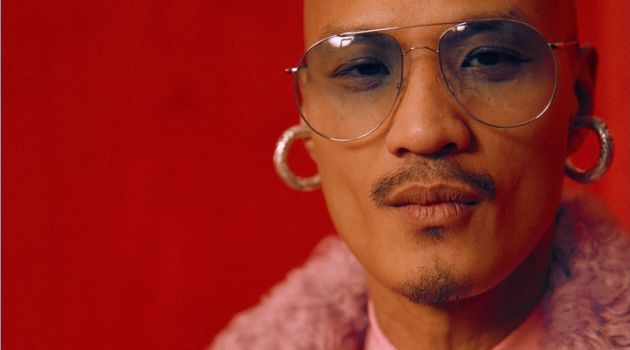 Paolo Roldan Dons Statement Fashions for Paper Magazine Paolo Roldan Dons Statement Fashions for Paper Magazine