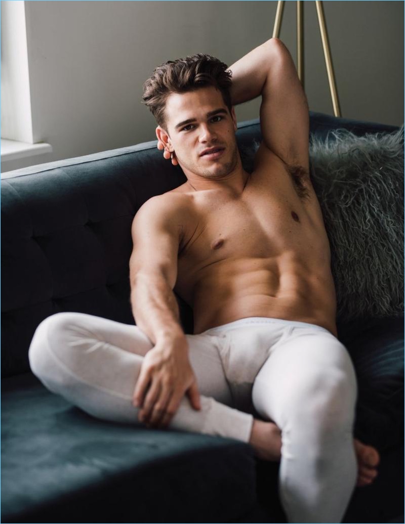 Tucker Des Lauriers 2018 Desnudo Cover Photo Shoot 003