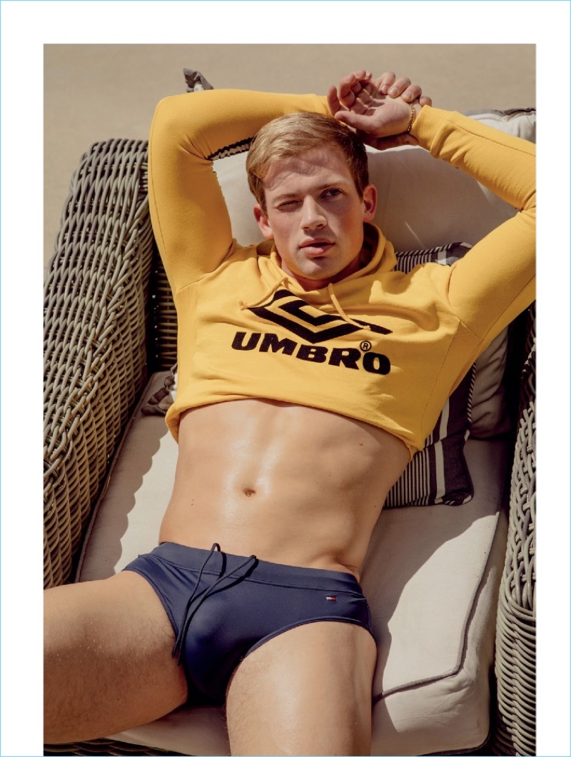 Attitude 2018 Editorial Pool Boys 008