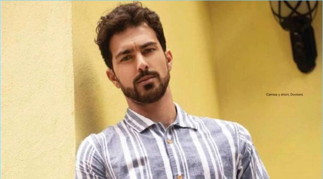 Clint Mauro Dons Summer Prints for Men's Health México Clint Mauro Dons Summer Prints for Men's Health México