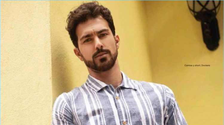 Clint Mauro Dons Summer Prints for Men’s Health México