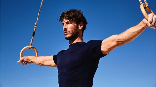 Parker Gregory is a Fit Vision for Falke Sport Model Parker Gregory is a fit vision for Falke.