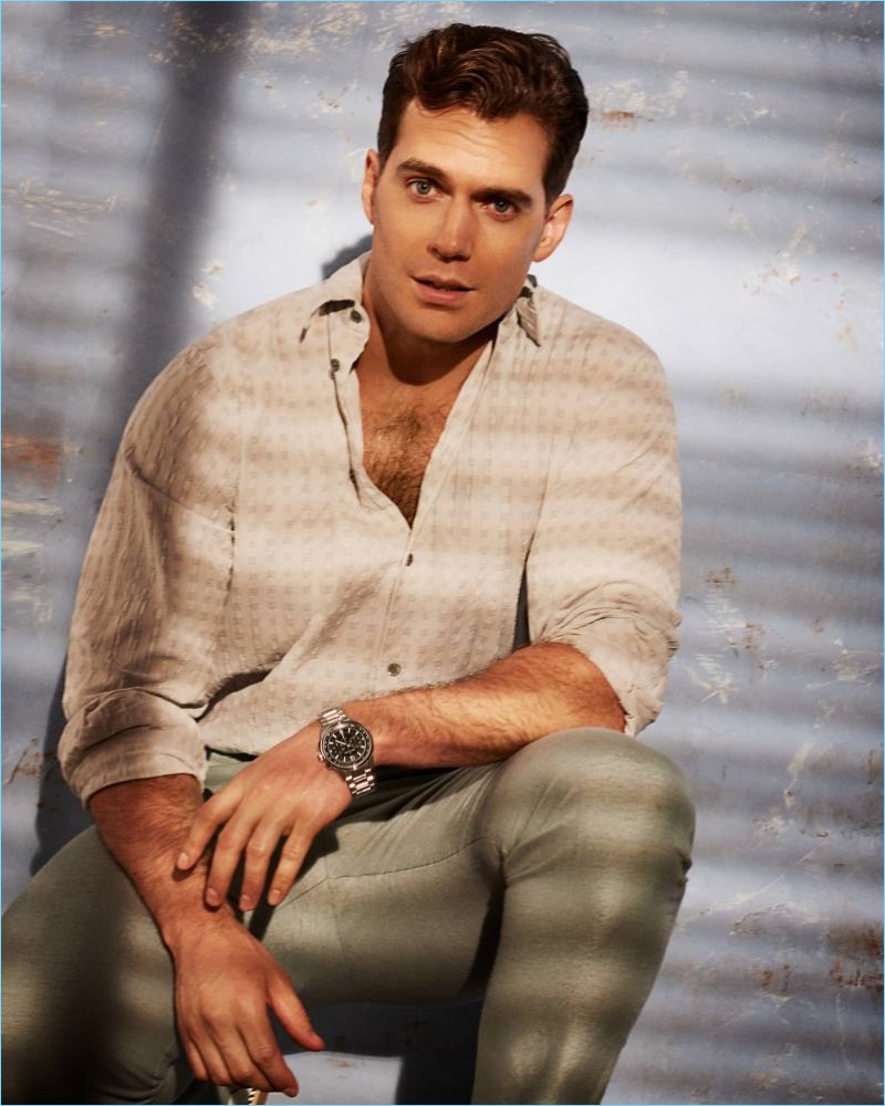 Starring in a photo shoot, Henry Cavill wears a Giorgio Armani shirt with Joseph trousers. He also sports a Jaeger-LeCoultre watch. » Henry Cavill Dons Off-Duty Summer Style for How to Spend It Starring in a photo shoot, Henry Cavill wears a Giorgio Armani shirt with Joseph trousers. He also sports a Jaeger-LeCoultre watch.