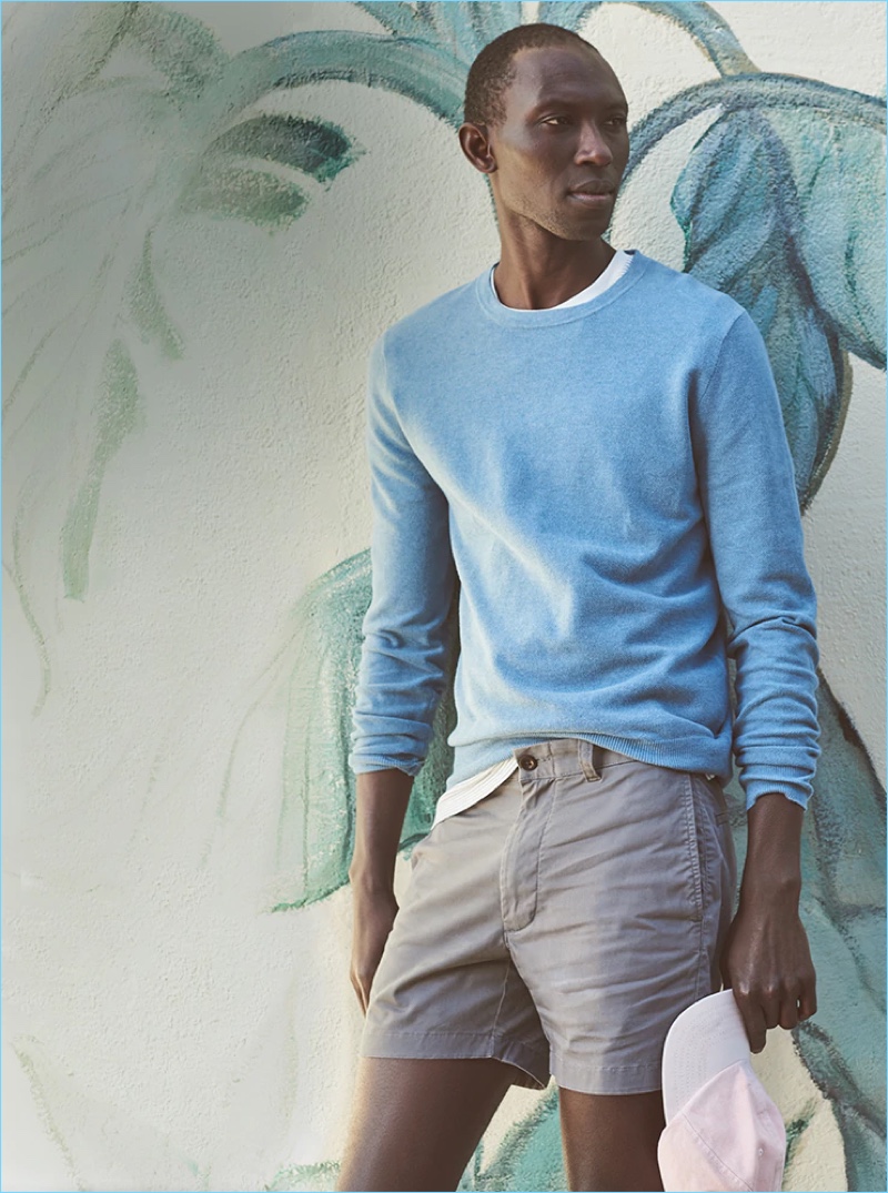 Model Armando Cabral gets a leg up on the season in J.Crew's 5" stretch shorts in spokane grey.