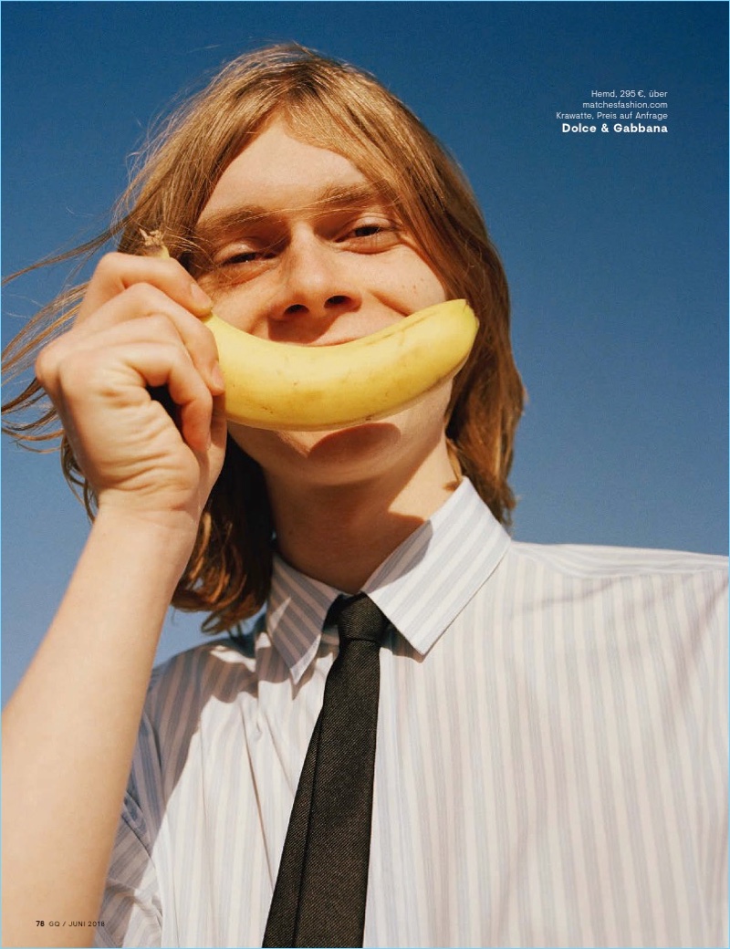 Kit Warrington 2018 Editorial GQ Germany 002