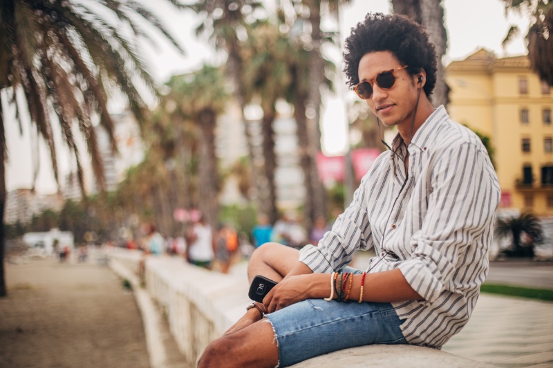 man frayed denim shorts afro sunglasses » 11 Creative DIY Fashion Ideas for Men man frayed denim shorts afro sunglasses