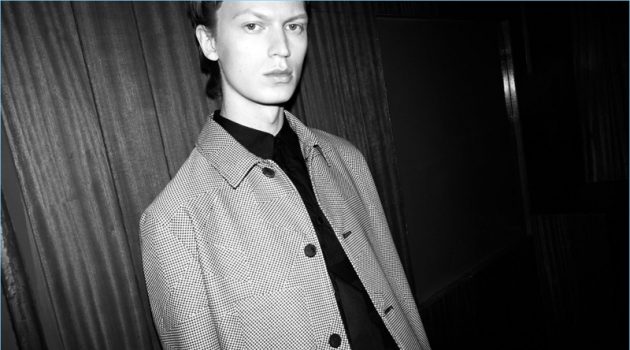 Jonas Glöer is McQ's Bad Boy for Spring '18 Campaign Model Jonas Glöer fronts McQ's spring-summer 2018 campaign.