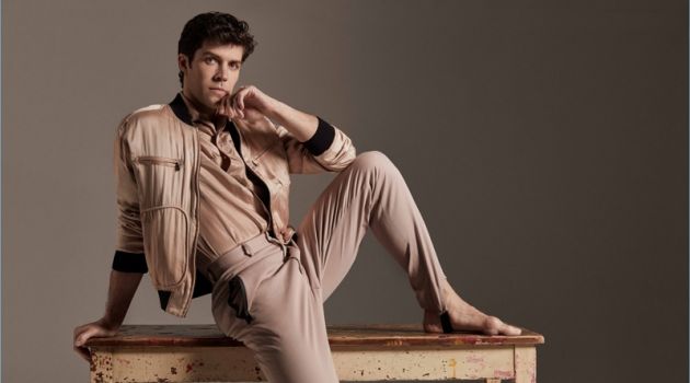 Roberto Bolle Covers Prestige Hong Kong, Discusses Dedication to Dance Connecting with Prestige Hong Kong, Roberto Bolle wears a jacket and shirt by Bottega Veneta. He also sports Fendi trousers.