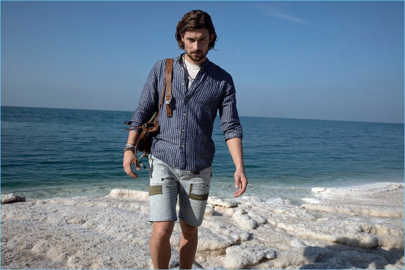 Embodying the relaxed spirit of summer, Wouter Peelen connects with Scotch & Soda for its latest campaign.