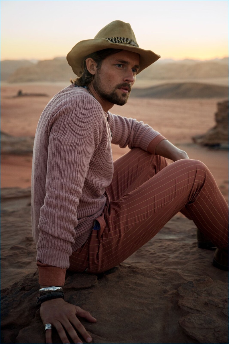 Wouter Peelen stars in Scotch & Soda's spring-summer 2018 campaign.