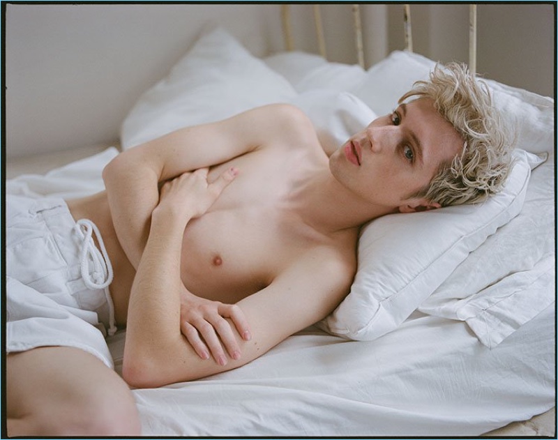 Starring in a photo shoot, Troye Sivan wears Willy Chavarria shorts. » Troye Sivan Covers Out Magazine, Talks Fashion Starring in a photo shoot, Troye Sivan wears Willy Chavarria shorts.