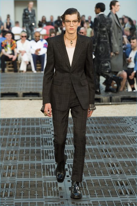 Alexander McQueen Spring Summer 2019 Mens Collection 015