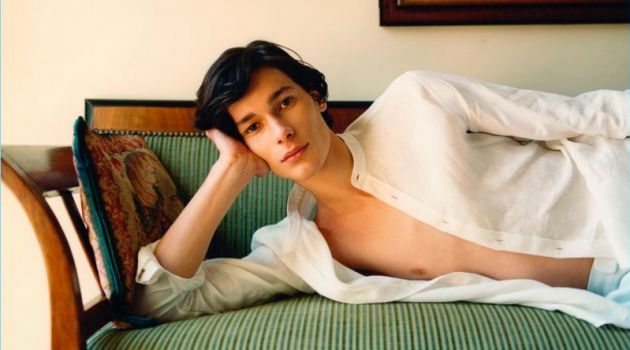 Anton Jaeger Models Summer Whites for ICON Panorama Anton Jaeger Models Summer Whites for ICON Panorama