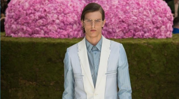 Kim Jones Goes Romantic for Dior Homme Spring '19 Collection Kim Jones Goes Romantic for Dior Homme Spring '19 Collection