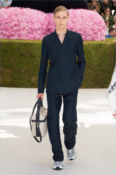 Kim Jones Debuts Dior Homme SS19 Runway Show