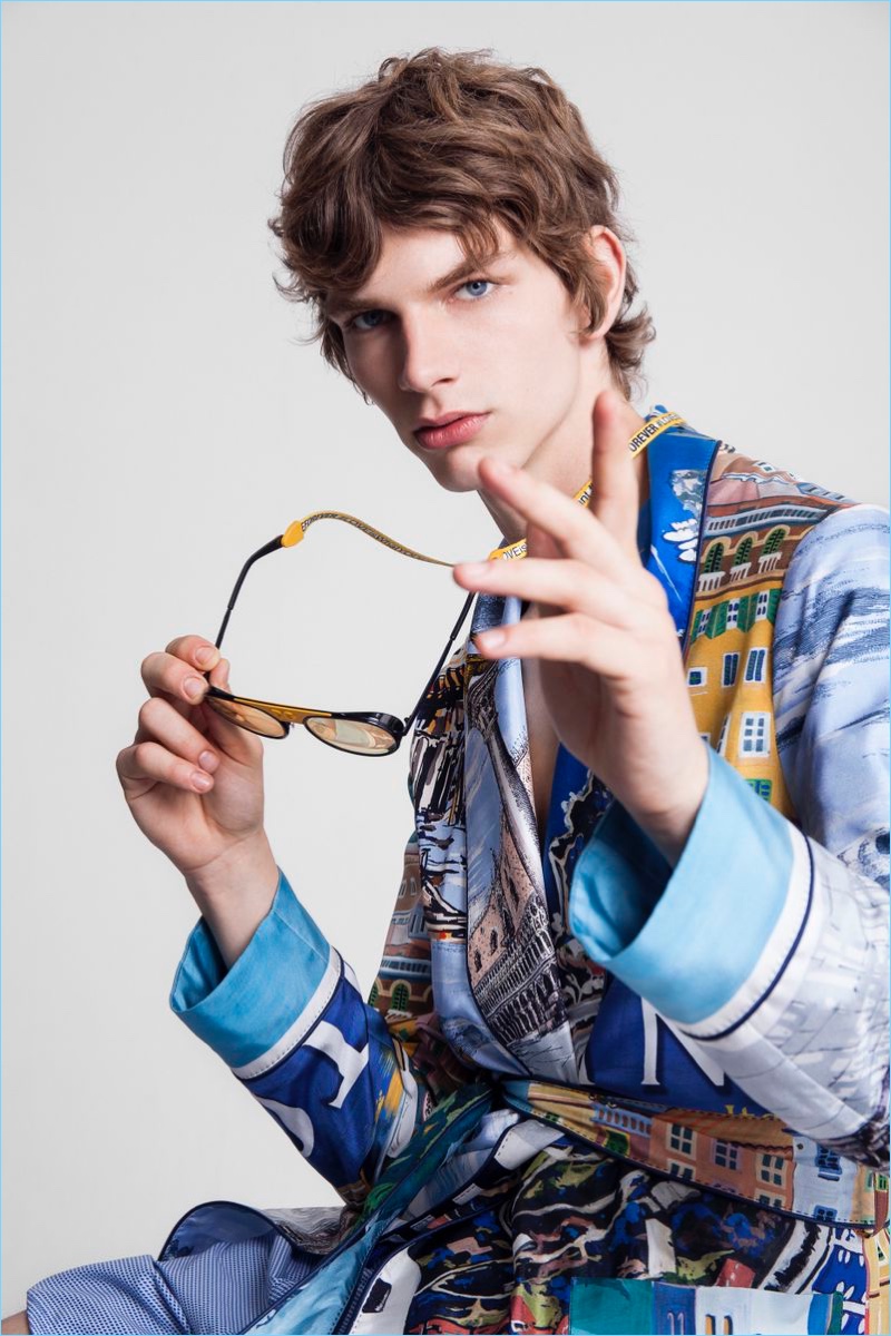 Erik Van Gils 2018 Editorial LOfficiel Hommes Ukraine 002