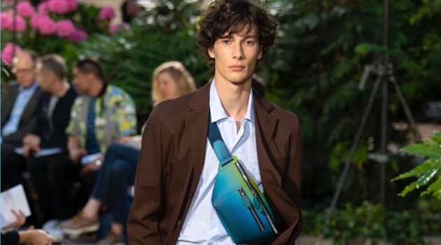 Hermès Embraces Summer Ease with Spring '19 Collection Hermès Embraces Summer Ease with Spring '19 Collection