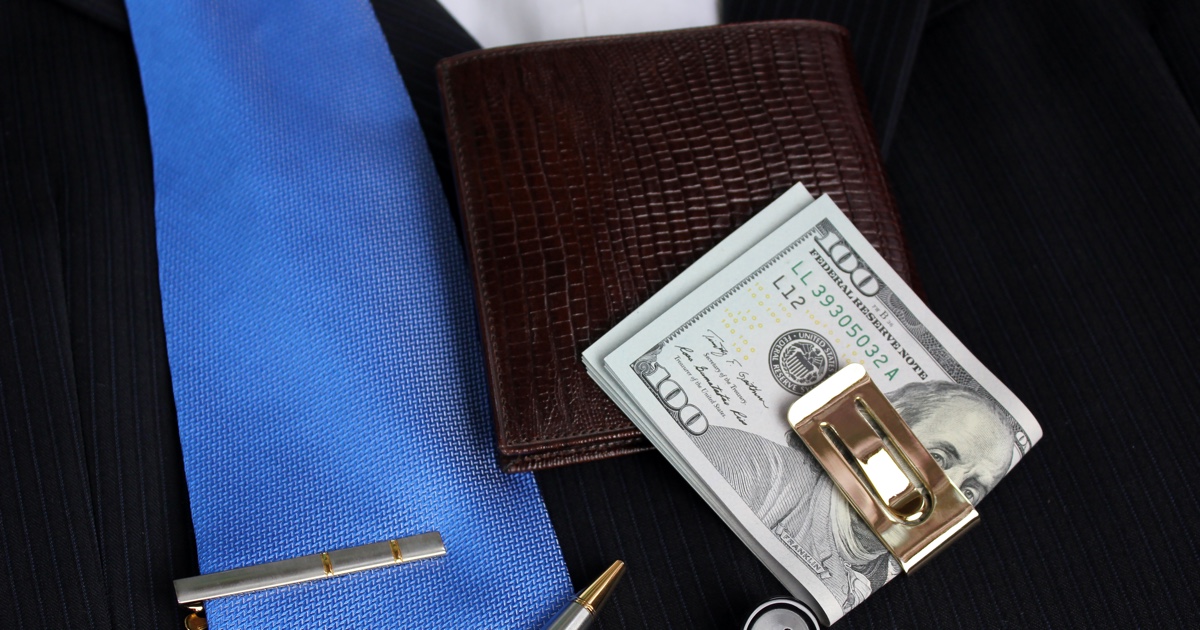The Money Clip vs Wallet What Is Better? The Fashionisto