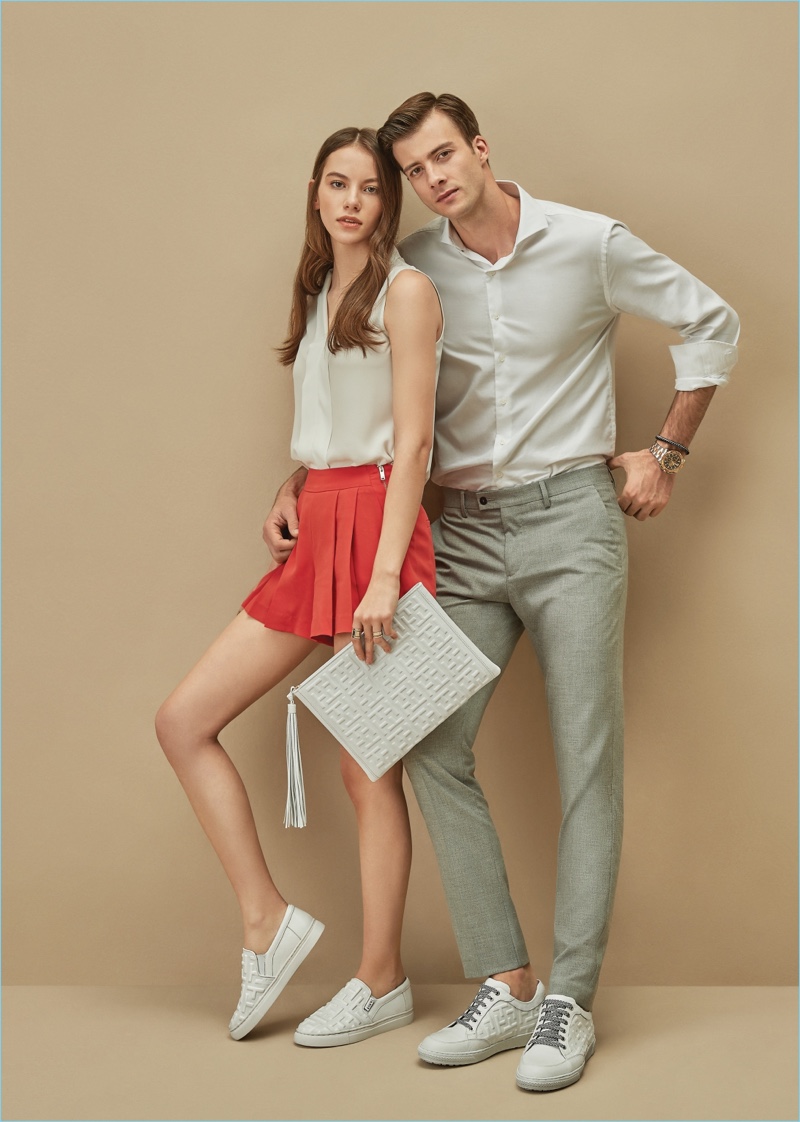 Dressing smart casual, Gilberto Fritsch connects with Tandy for its spring-summer 2018 campaign.