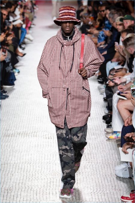 Valentino Spring Summer 2019 Mens Collection 002