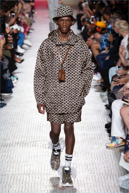 Valentino Spring Summer 2019 Mens Collection 006
